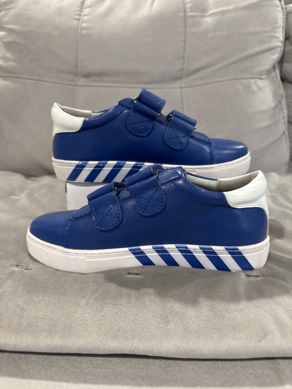 Ruby Label Blue Genuine Leather Fashion Sneakers Shoes Double Fasteners Kids 3.5